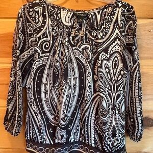 White House Black Market Relaxed Graphic B&W Blouse w/ Split Sleeve size 6